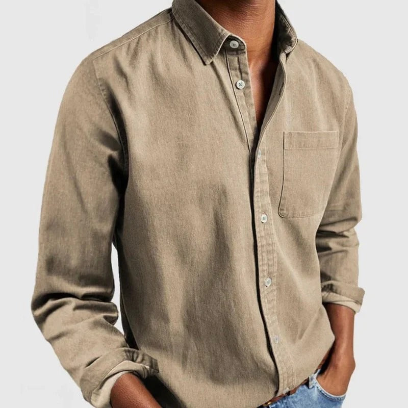 Chemise en jean pour homme : denim classique